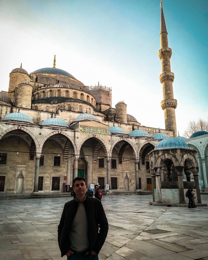 cose da vedere in Turchia, foto mia nella moschea blu all'alba.