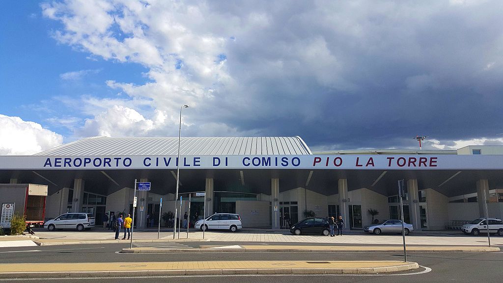 Aeroporti siciliani, foto esterna dell'aeroporto Pio La Torre
