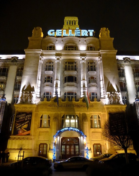 le famose terme di Budapest Gellert  e l'annesso hotel di sua proprietà